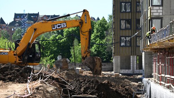 Инвестиции в участки под стройку жилья в Петербурге упали в четыре раза