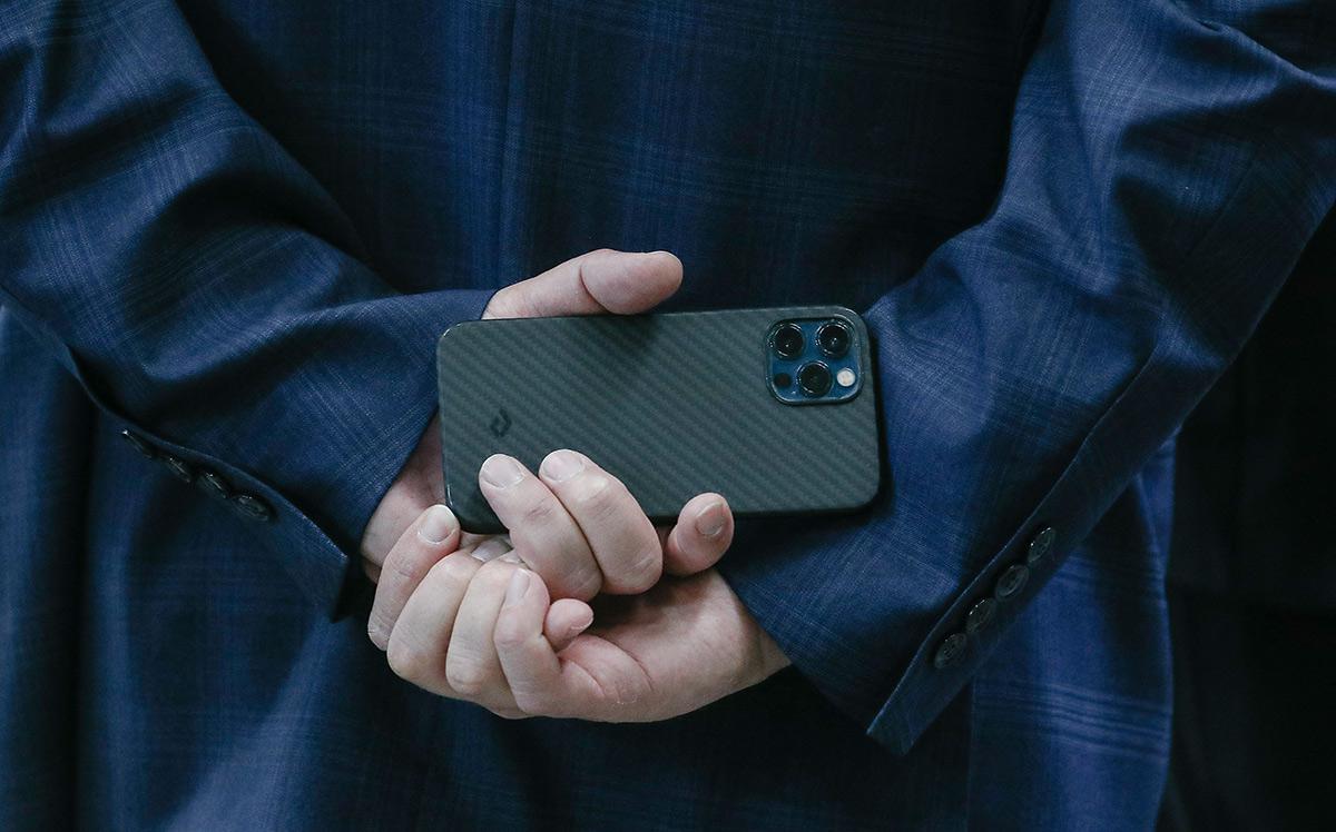 В Минцифры призвали банки не предоставлять услуги через мессенджеры