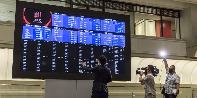 Японские индексы Nikkei и Topix взлетели из-за надежд на рост экономики