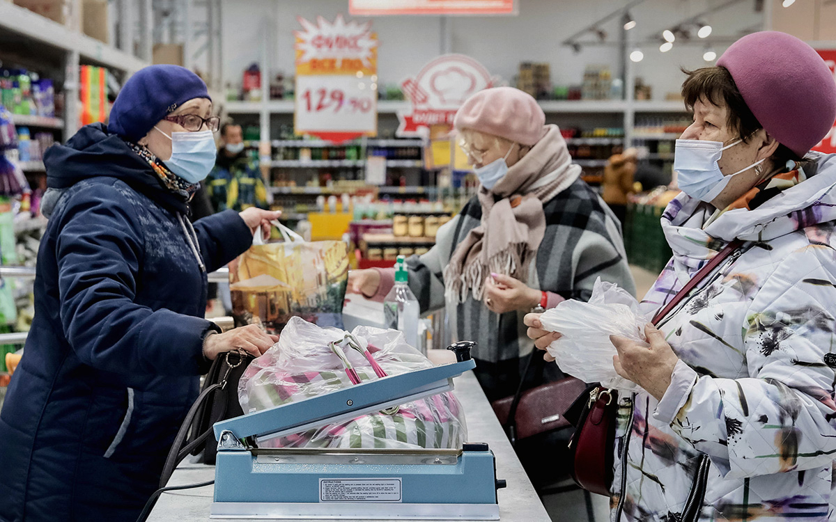 Число считающих себя финансово грамотными россиян за 10 лет выросло втрое