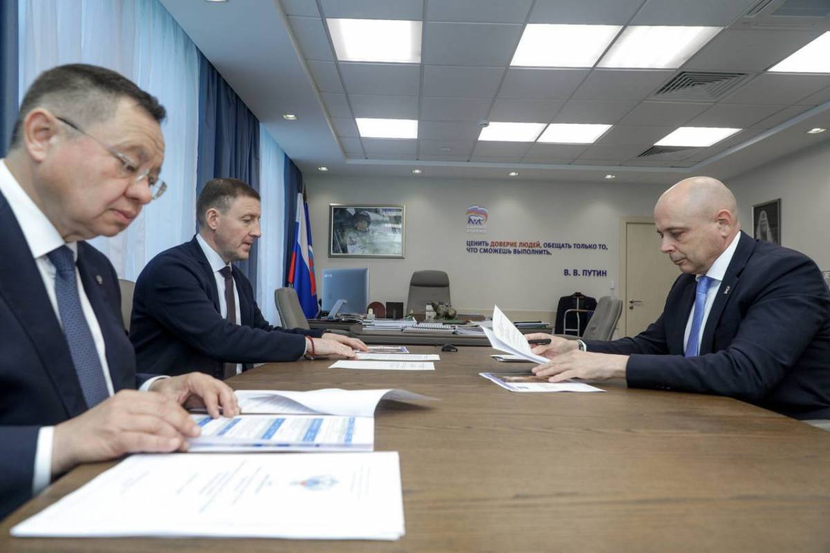 Хакасия попросила поддержки Минстроя России в реализации программ благоустройства