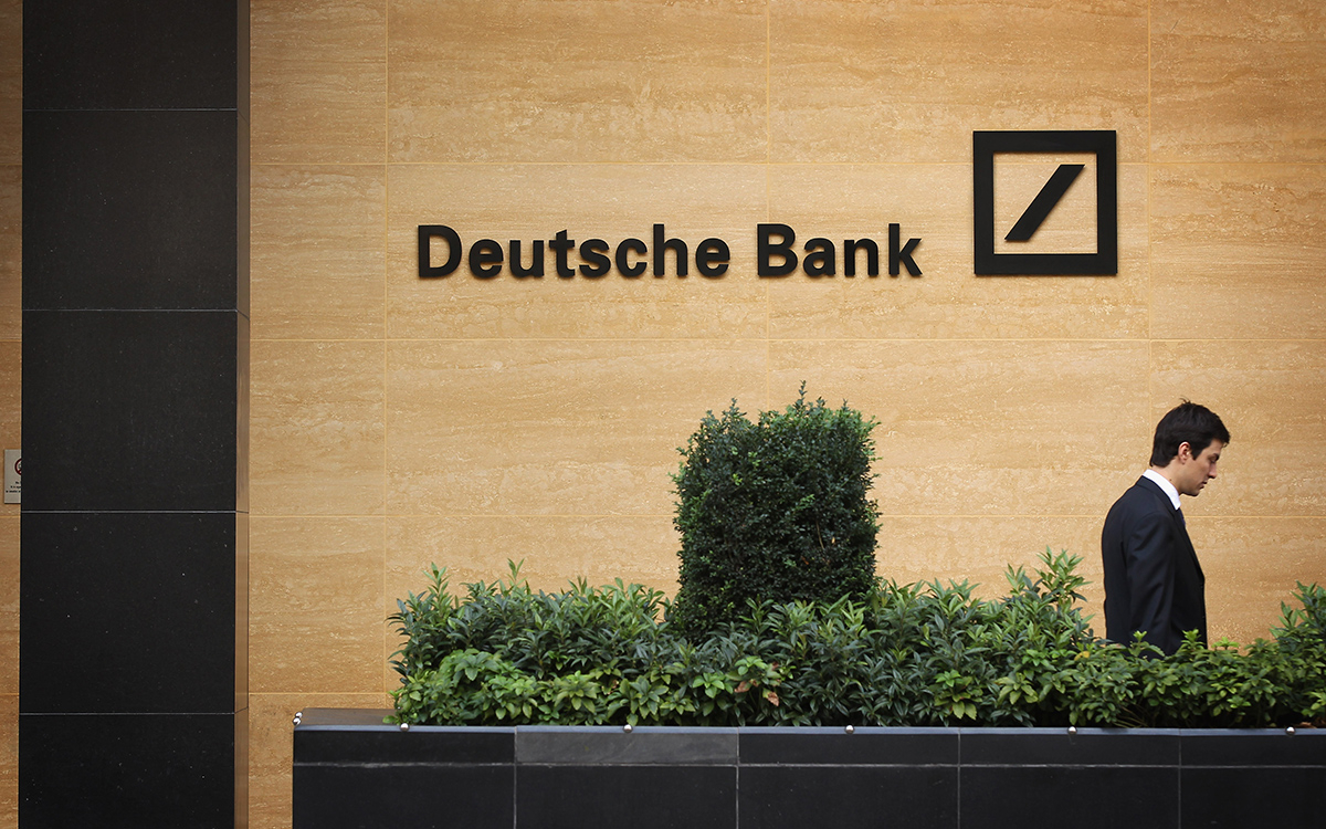 Deutsche Bank увидел риск потери контроля над подразделением в России
