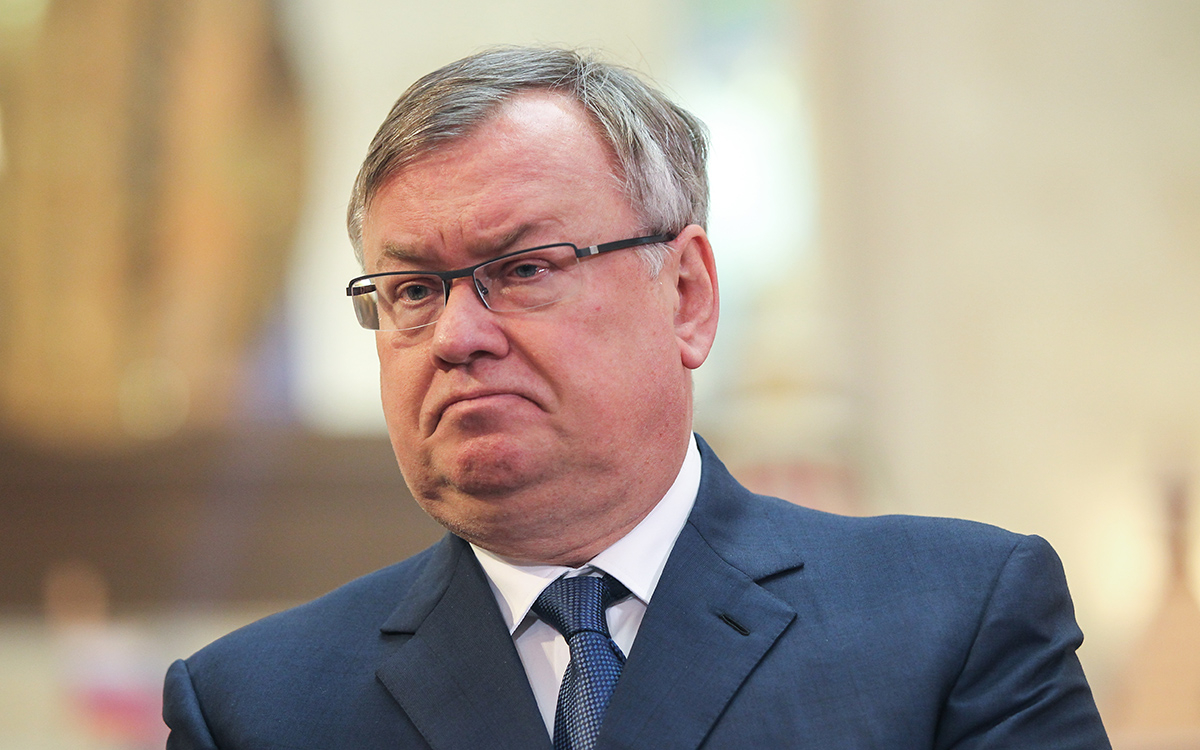 Костин назвал девалютизацию трендом и раскрыл объем вкладов в юанях