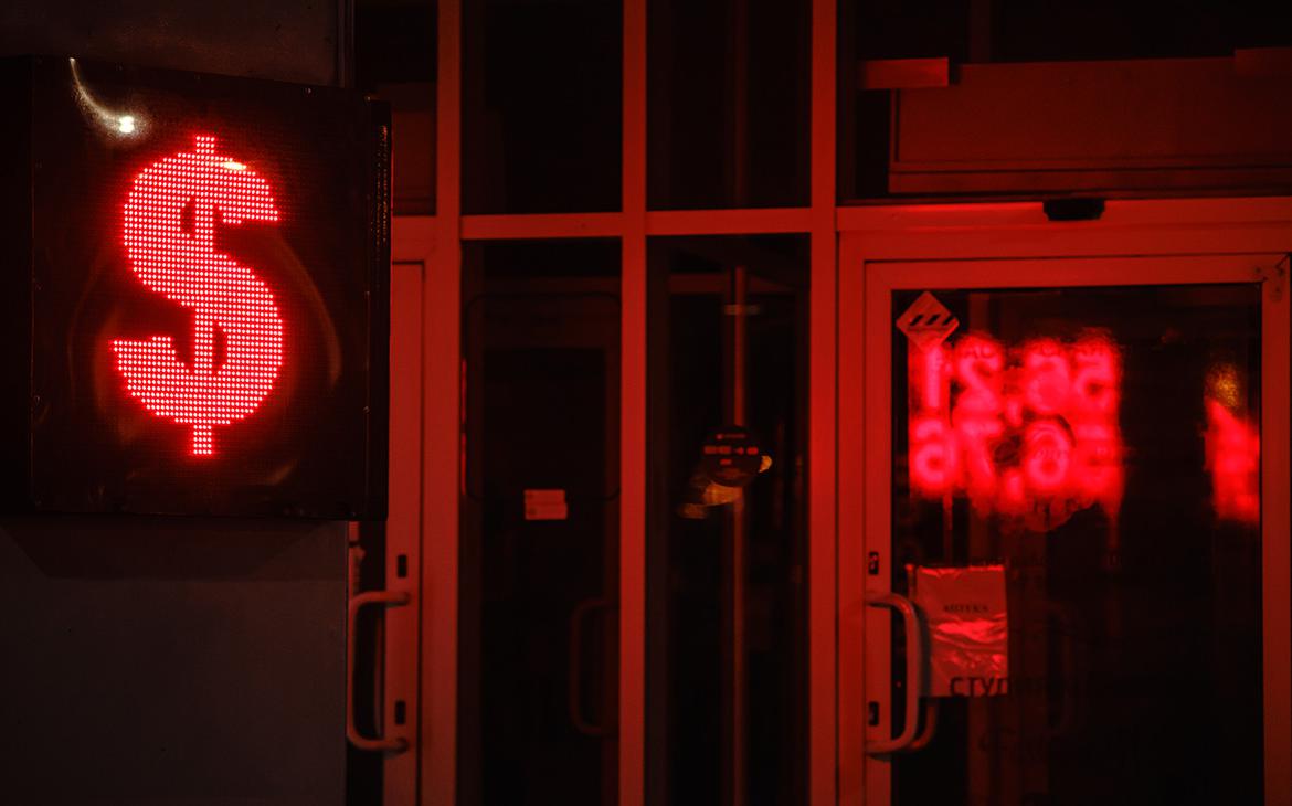 Решетников спрогнозировал постепенное ослабление рубля к 2025 году