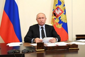 Президент поручил правительству сократить на треть инвестиционно-строительный цикл
