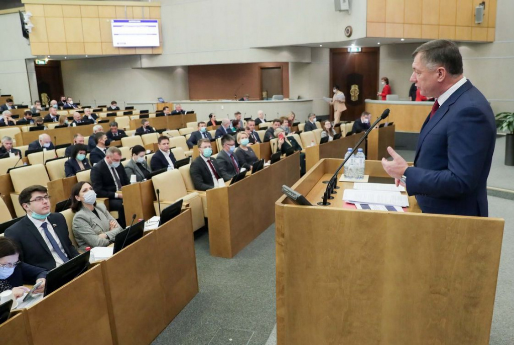 Депутаты Госдумы указали правительству на проблемы в строительстве и ЖКХ