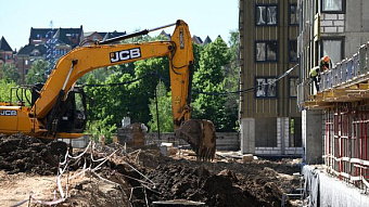 Инвестиции в участки под стройку жилья в Петербурге упали в четыре раза