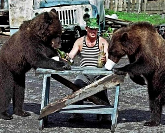 Насчет скидки к тарифу на "несчастное" соцстрахование можно обратиться позже