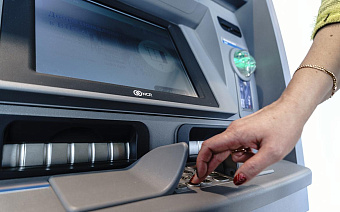 В России продлят ограничение на снятие наличной валюты