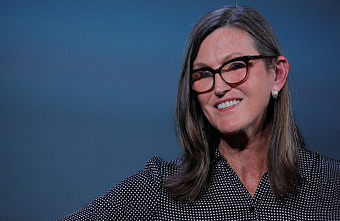 Кэти Вуд нарастила долю в Tesla после их падения более чем на 6%