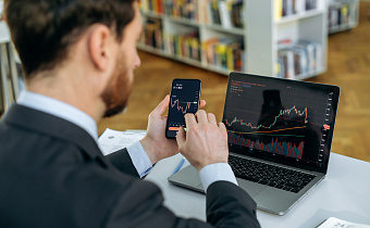 Инвесторы возвращаются к индийским акциям, ожидая смягчения политики ЦБ