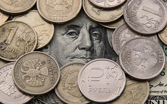 ЦБ и Мосбиржа опровергли сообщения об остановке торгов долларом