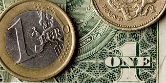 Центр учета валюты разослал участникам рынка регламент на случай санкций