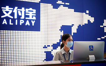 «Коммерсантъ» сообщил о закрытии сервиса переводов из Сбербанка в Alipay