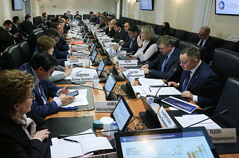 Глава Минстроя рассказал сенаторам о государственной жилищной политике