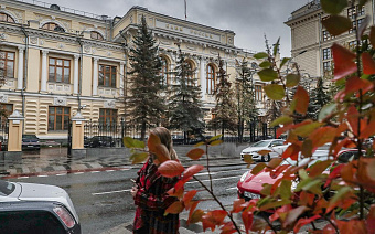 ЦБ усложнит страхование банковских карт и техники