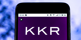 Основатели KKR Генри Кравис и Джордж Робертс покинули посты руководителей