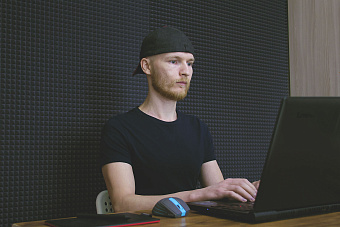 Как зарабатывать от 100 тысяч в месяц написанием текстов для бизнеса, работая в кайф: что я понял за 7 лет практики