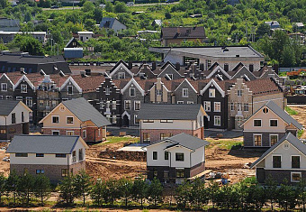 Столичные проекты малоэтажных жилых комплексов будет контролировать Москомстройинвест