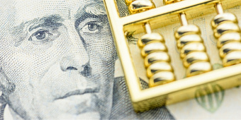 До инвесторов не доходят иностранные дивиденды. Разбираемся, ждать ли их