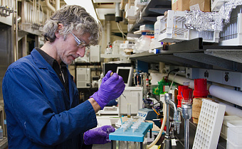 AstraZeneca инвестировала в российский биотех-стартап Target Medicals